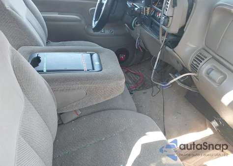 1998 Chevrolet C1500 Fleetside из США, поврежденный, VIN 2GCEC19M8W1262693